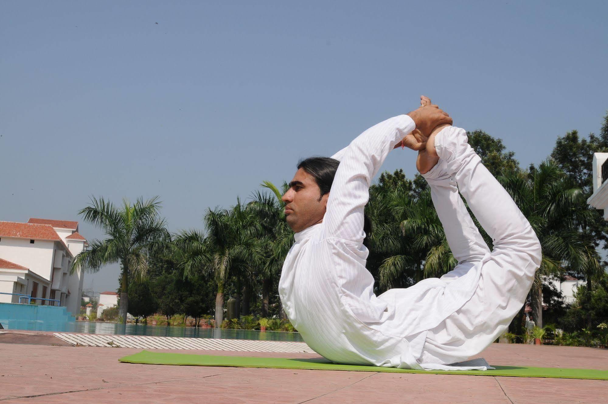 Naturoville Ayurvedic And Yoga Retreat Hotel Rishikesh Exterior photo